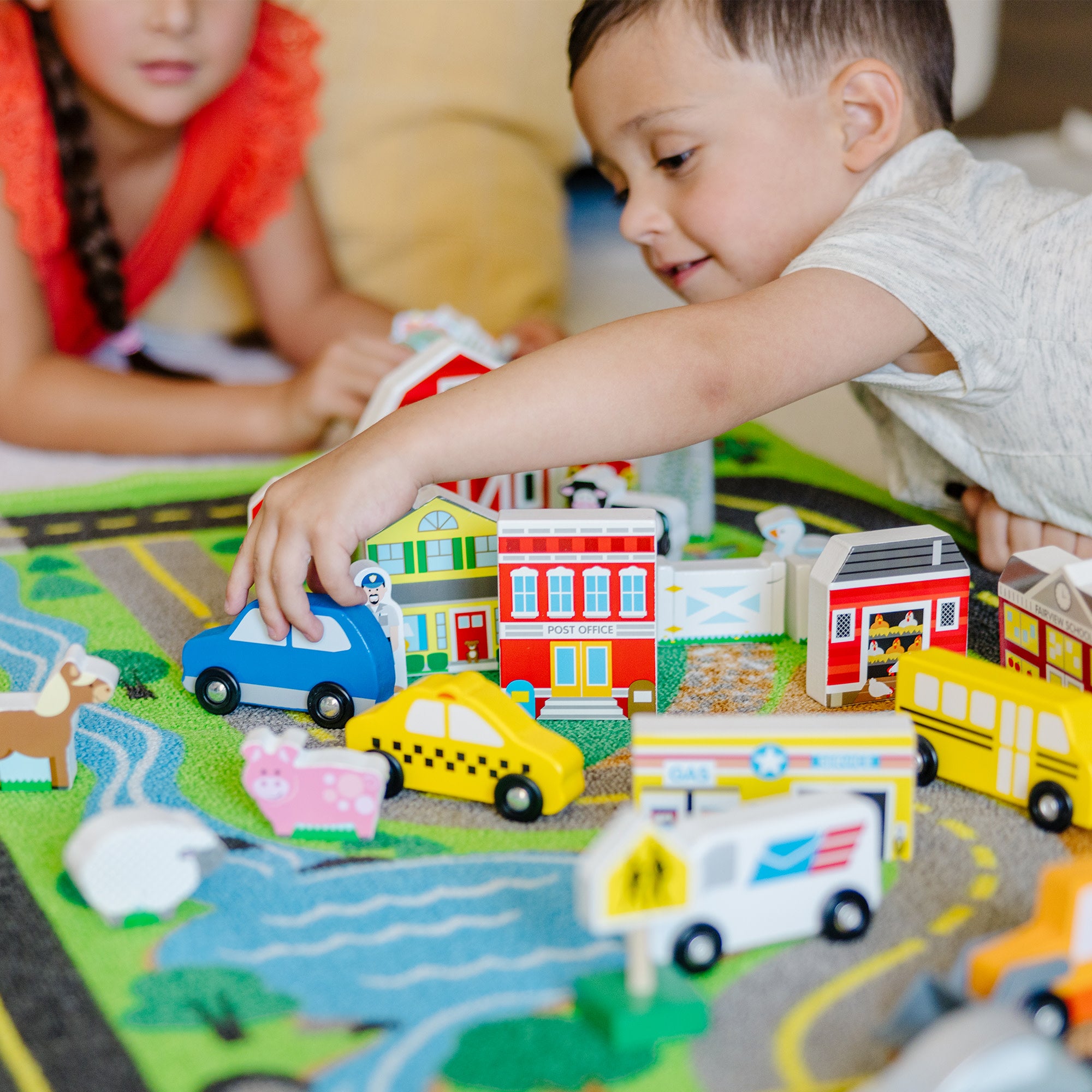 Melissa & Doug Deluxe Road Rug Play Set - Image 2