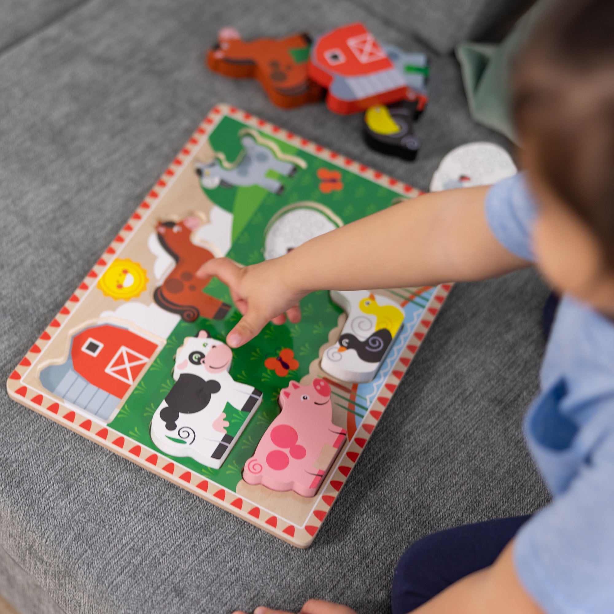Melissa & Doug Farm Animals Chunky Puzzle - 8 Pieces - Image 5