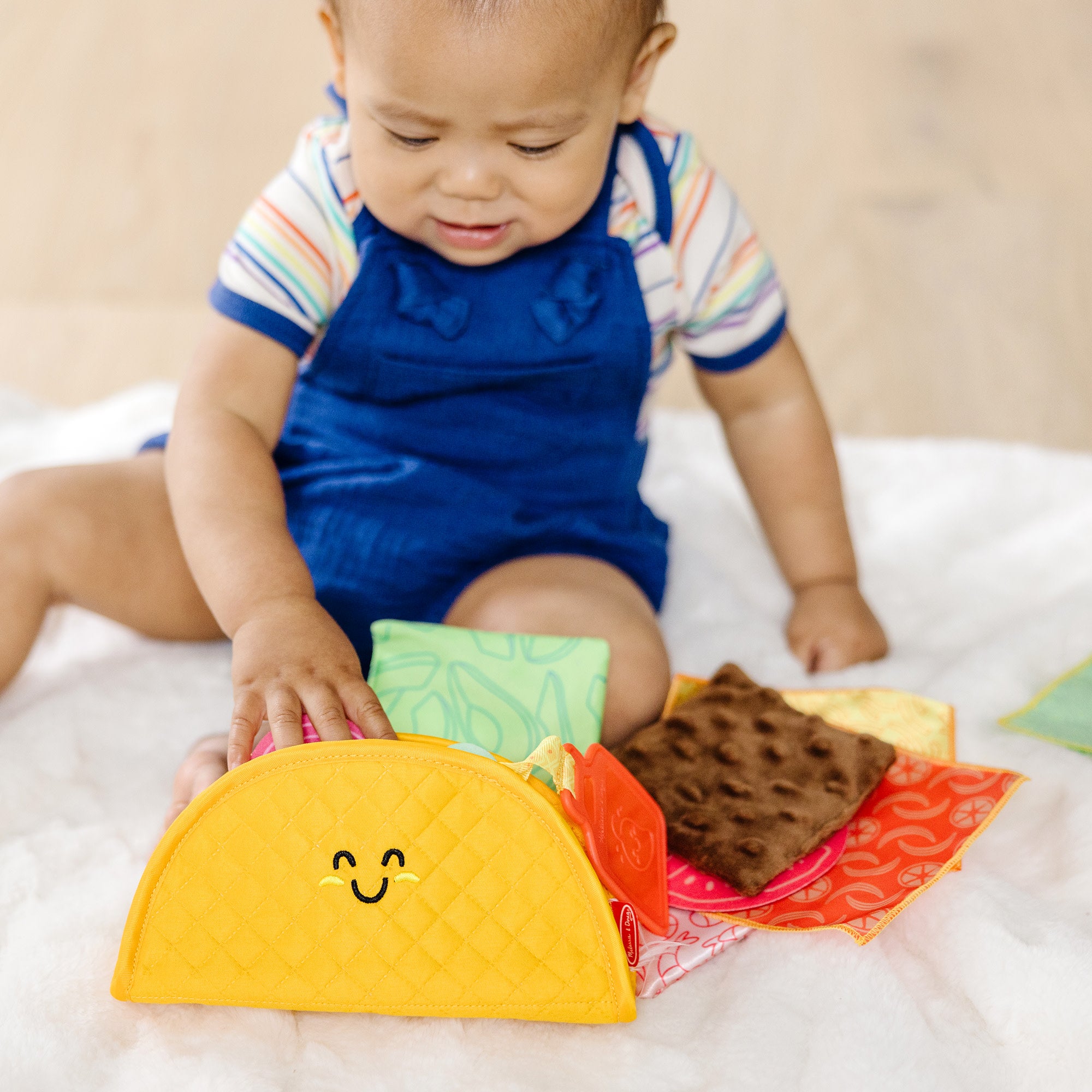 Melissa & Doug Soft Taco Fill & Spill - Image 2