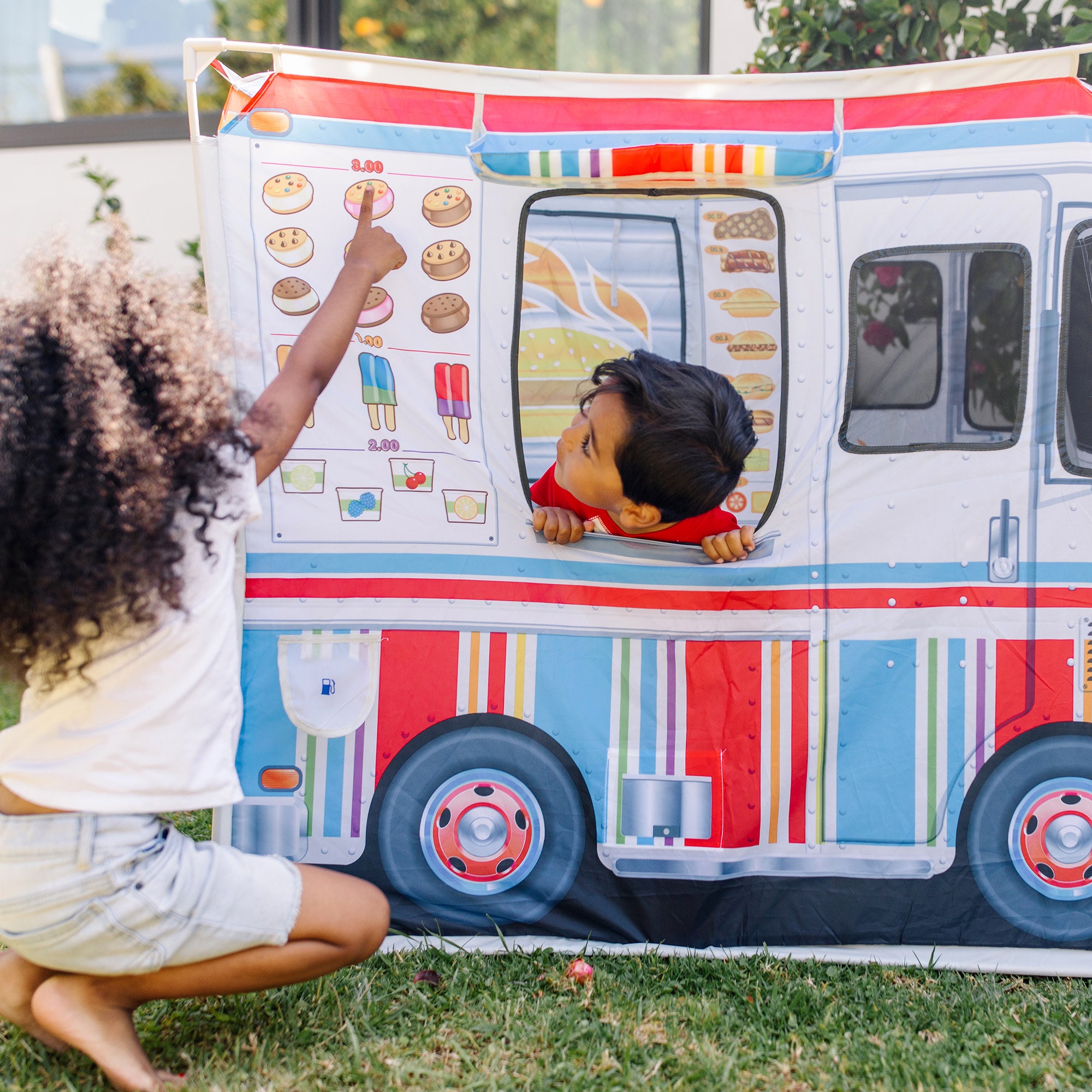 Melissa & Doug Food Truck Play Tent - Image 2