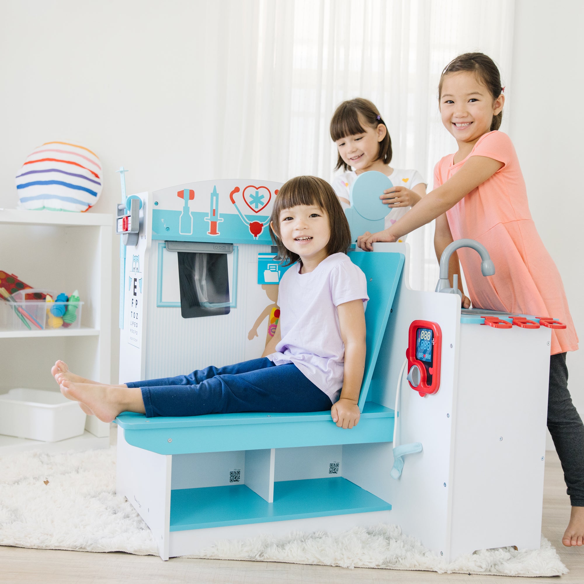 Melissa & Doug Get Well Doctor Activity Center - Image 10
