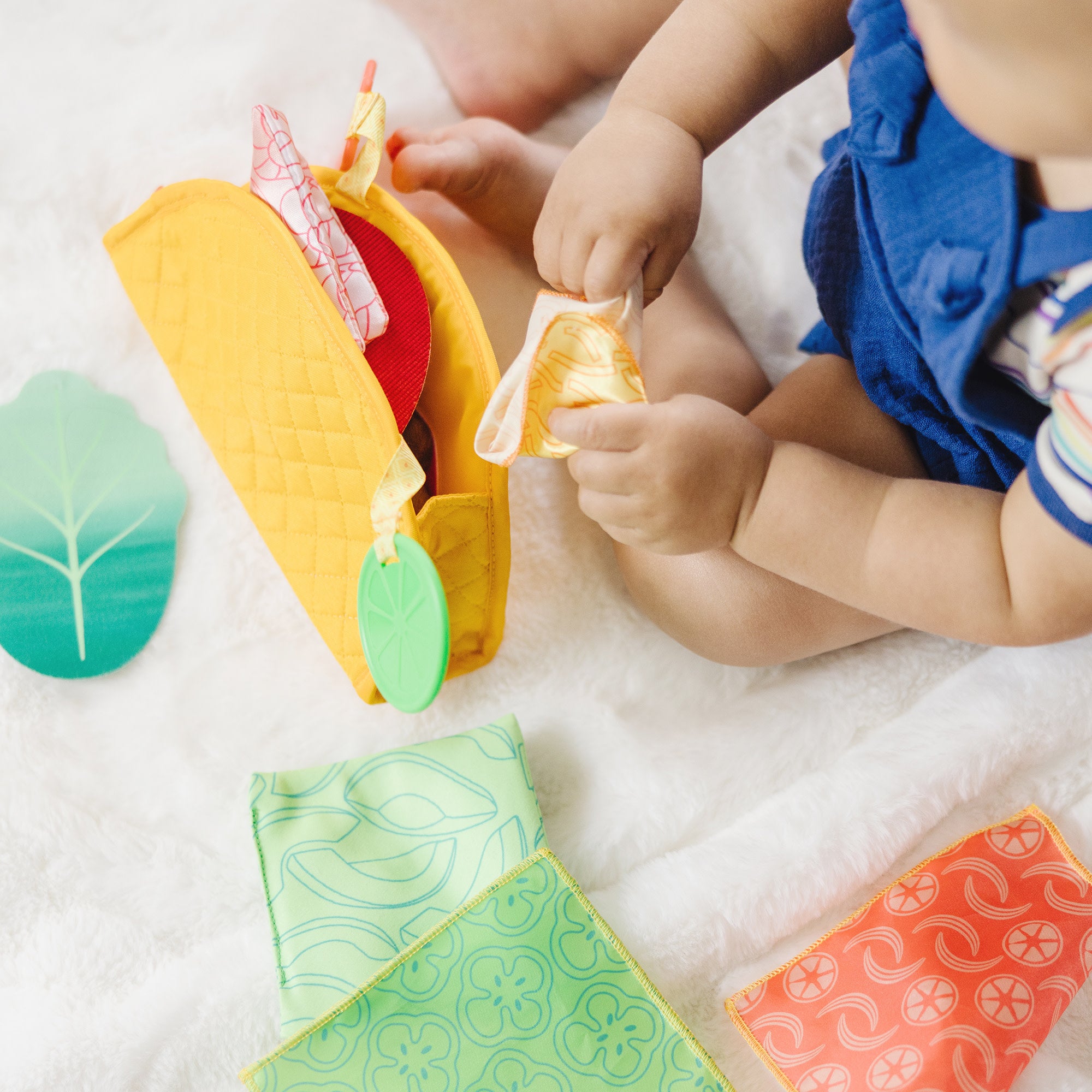Melissa & Doug Soft Taco Fill & Spill - Image 6