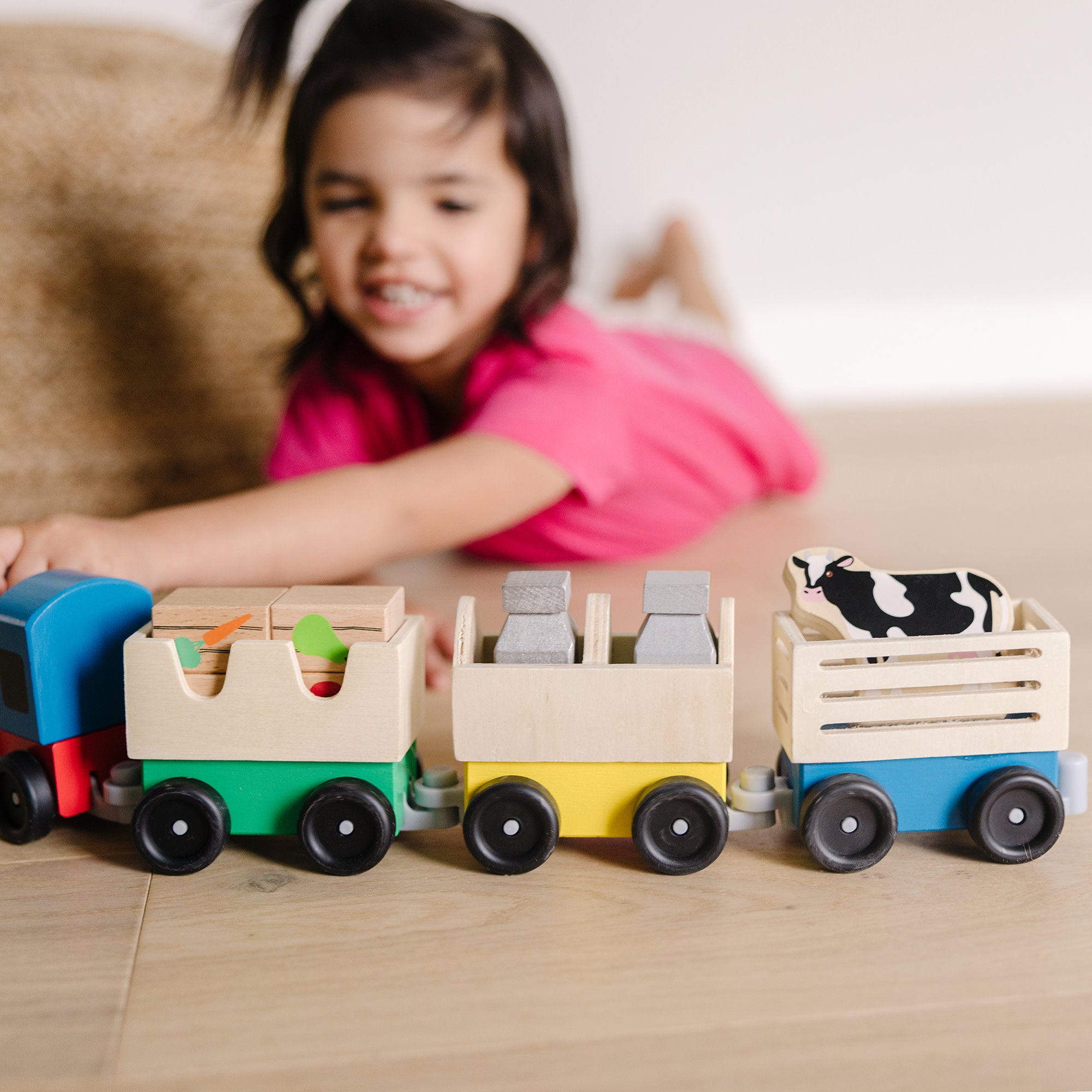 Melissa & Doug Wooden Farm Train - Image 2