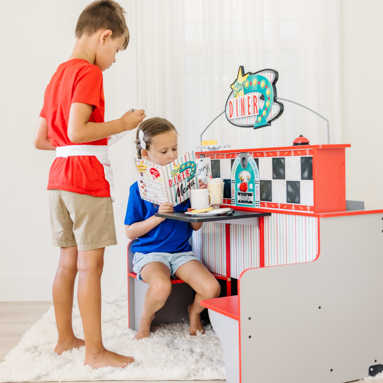 Melissa & Doug Star Diner Restaurant Play Set - Image 2