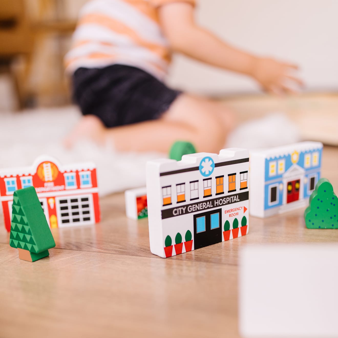 Melissa & Doug Wooden Town Play Set - Image 5