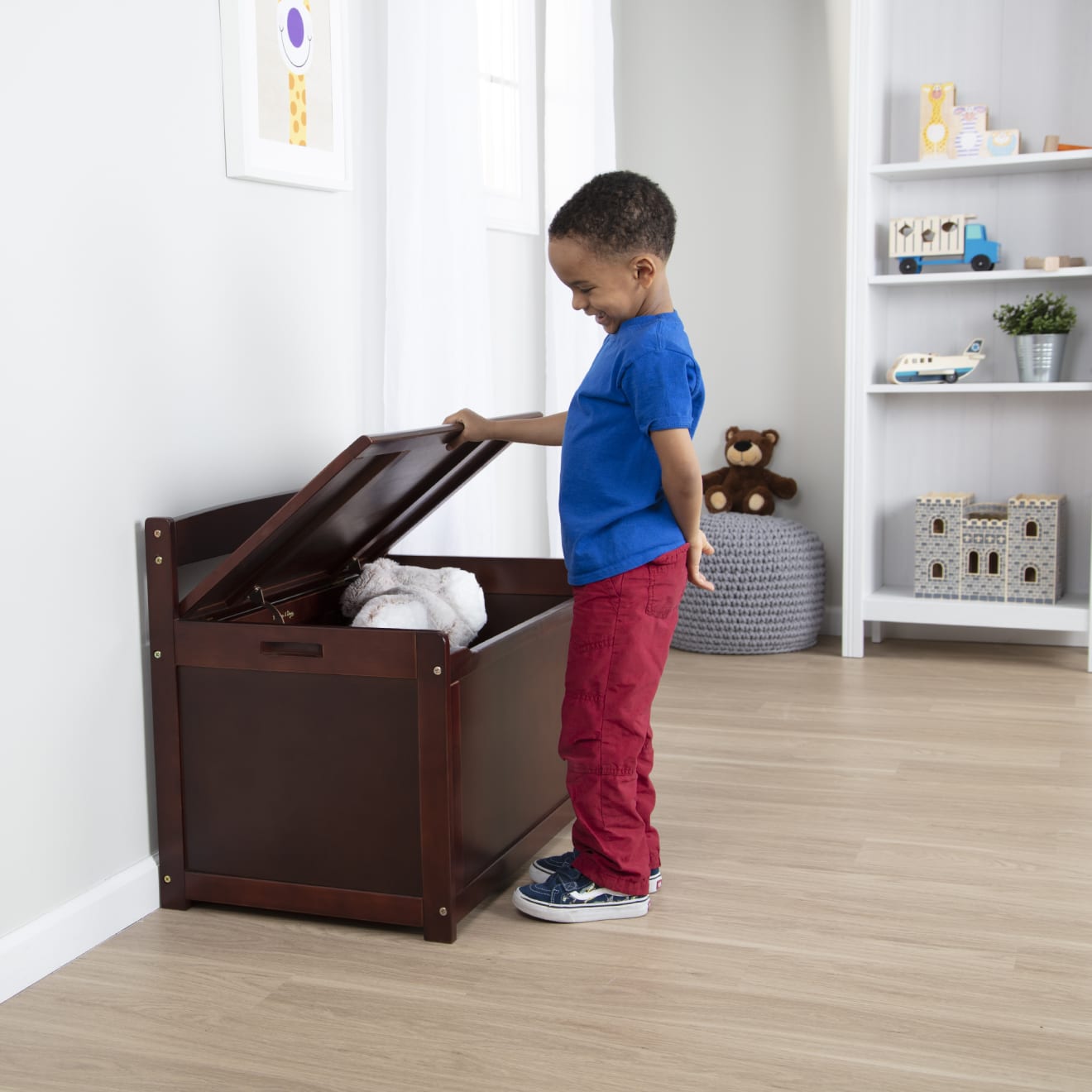 Melissa & Doug Wooden Toy Chest (Espresso) - Image 5