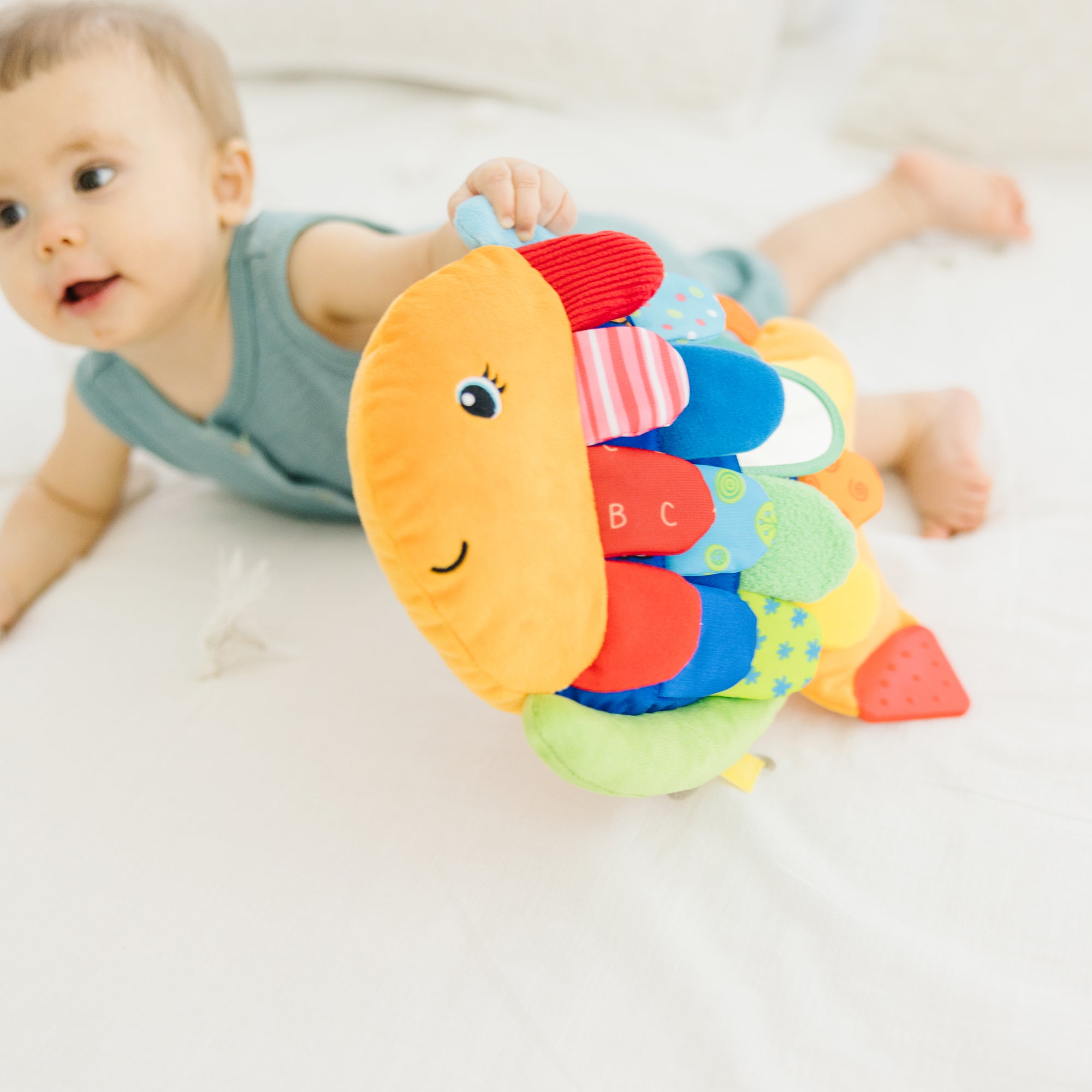Melissa & Doug K??s Kids Flip Fish Baby Toy - Image 10