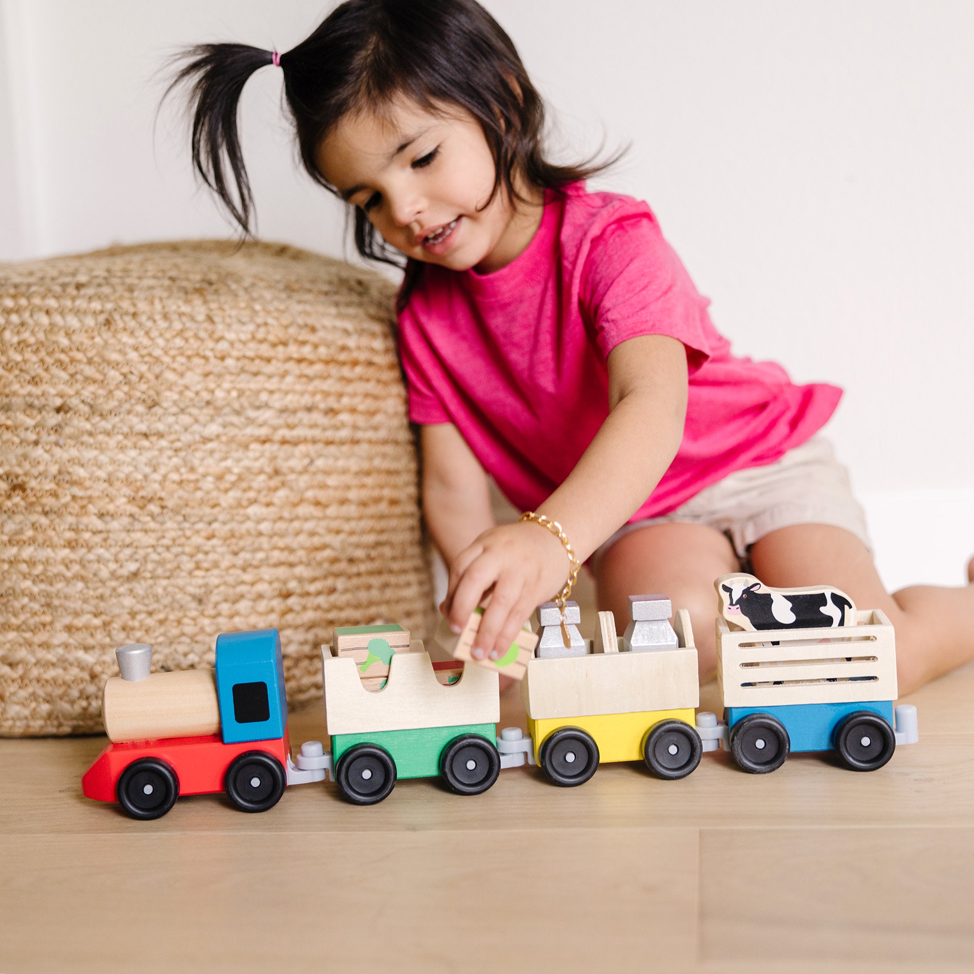 Melissa & Doug Wooden Farm Train - Image 8