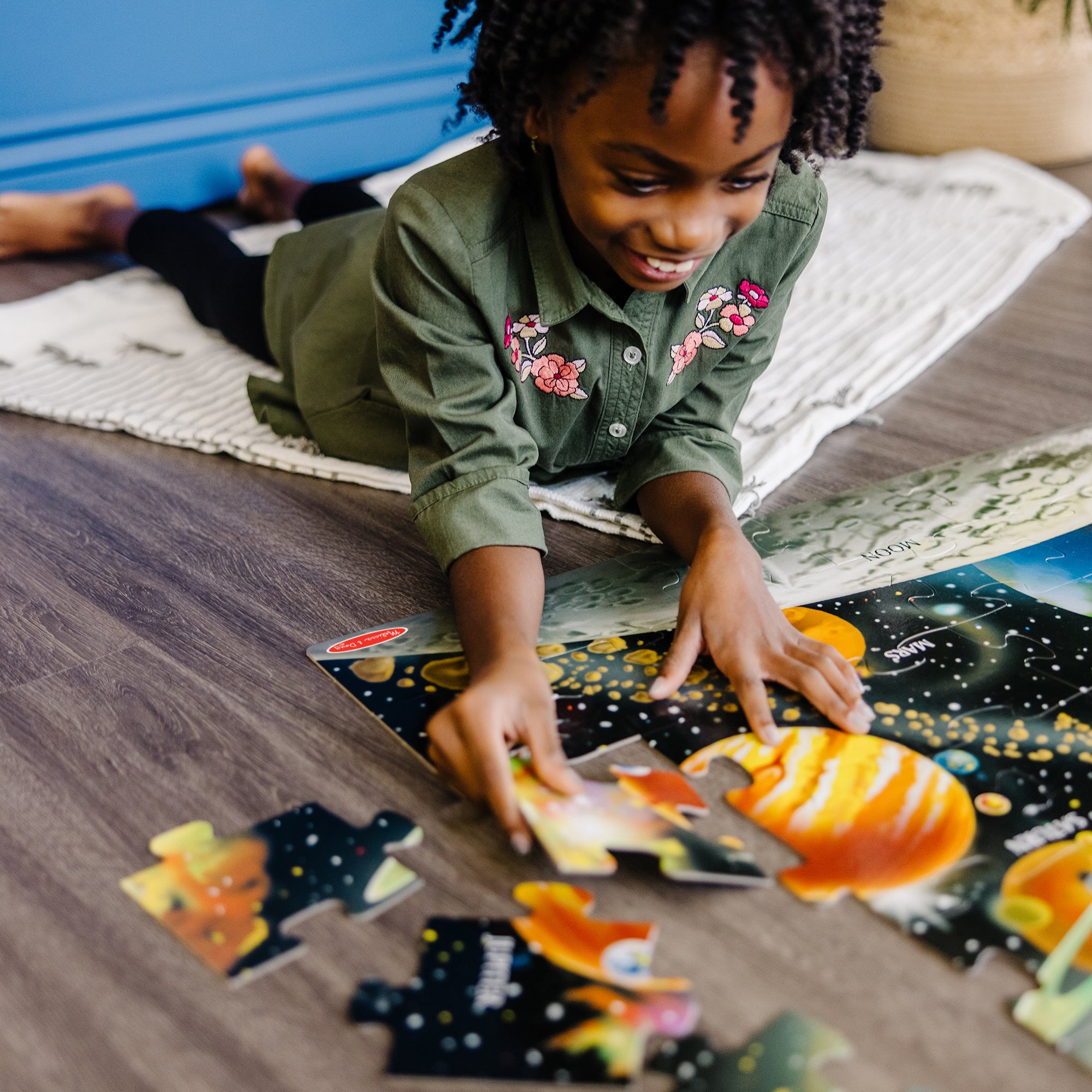 Melissa & Doug Solar System Floor Puzzle - 48 Pieces - Image 6