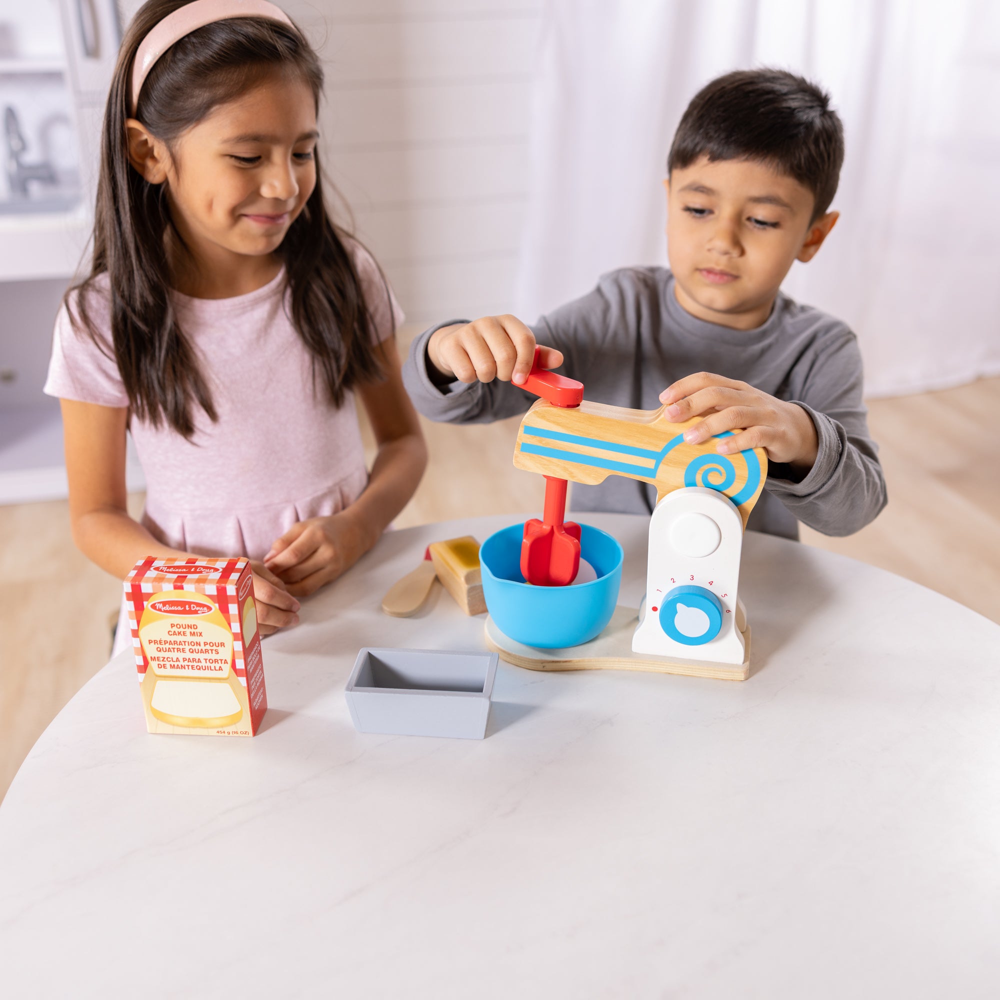 Melissa & Doug Wooden Make-a-Cake Mixer Set - Image 10